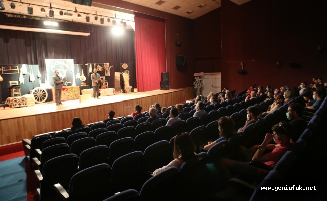 ‘Aşık Veysel Benim Adım’ Adlı Tiyatro Oyunu Sanatseverlerle Buluştu