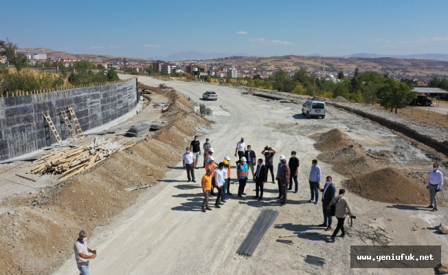 Fethi Sekin Şehir Hastanesi’ne Ulaşımı Kolaylaştıracak Yeni Yol Yapılıyor