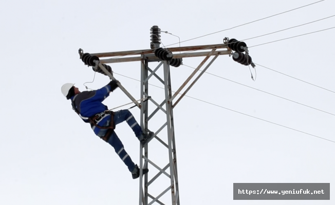 FIRAT EDAŞ, KÖYLERİN ENERJİSİ OLMAYA DEVAM EDİYOR