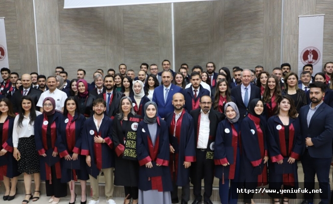 DİŞ HEKİMLİĞİ FAKÜLTESİ 2021-2022 EĞİTİM ÖĞRETİM YIL MEZUNİYET TÖRENİ YAPILDI