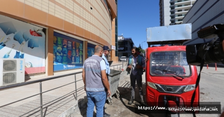 MALZEME TOPLAYICILARINA ELAZIĞ BELEDİYESİ’NDEN YELEK VE YAKA KARTI ALMA ŞARTI GETİRMİŞTİ