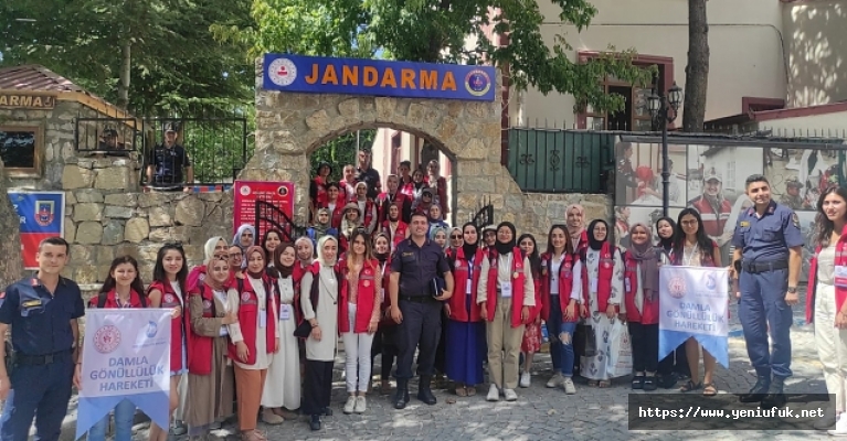 ELAZIĞ’A GELEN GÖNÜLLÜ ÖĞRENCİLER, HARPUT’TA JANDARMA EKİPLERİNİ ZİYARET ETTİ