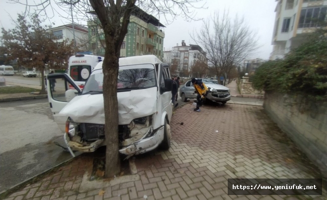 Ataşehir Trafik Kazası: 5 Kişi Yaralı