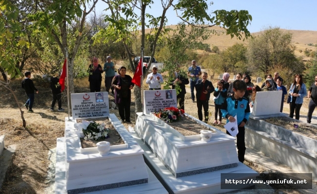 Şehit Öğretmenlerimizin Mezarları Dualarla Ailelerine Teslim Edildi