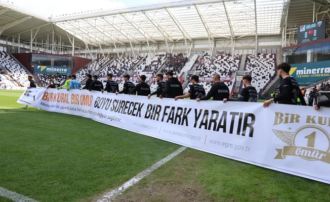 Çimentaş Elazığspor-Somaspor Maçında Anlamlı Afiş