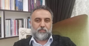 Prof. Dr Kaplan'dan Şiir Kitabı