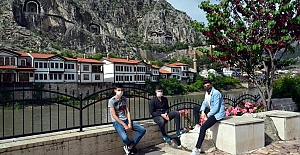 Aile, Çalışma ve Sosyal Hizmetler Bakanlığı’ndan Ailelere “Ergen Rehberi”