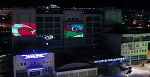 Belediye Binasında Azerbaycan Bayrağı Dalgalandı
