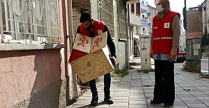 Türk Kızılay Gönüllülerinden Sokak Hayvanlarına Sıcak Yuva ve Mama Dağatı