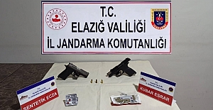 SİLAH KAÇAKCISI SUÇ ÜSTÜ YAKALANDI