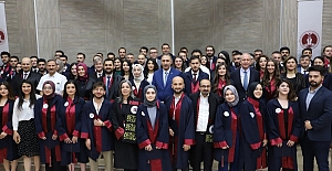 DİŞ HEKİMLİĞİ FAKÜLTESİ 2021-2022 EĞİTİM ÖĞRETİM YIL MEZUNİYET TÖRENİ YAPILDI