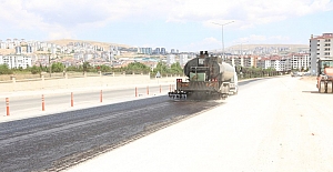 ELAZIĞ BELEDİYESİ YOL GENİŞLETME ÇALIŞMALARINA DEVAM EDİYOR