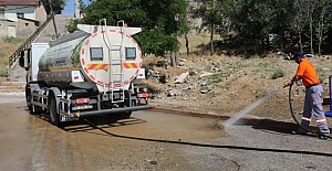 ESENTEPE MAHALLESİ’NDE TEMİZLİK ÇALIŞMASI YAPTI