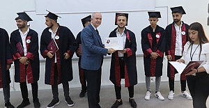 FIRAT ÜNİVERSİTESİ KOVANCILAR MESLEK YÜKSEKOKULU 2021-2022 AKADEMİK YILI MEZUNİYET TÖRENİ YAPILDI