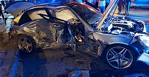 ELAZIĞ’DA İKİ OTOMOBİLİN ÇARPIŞMASI SONUCU 3 YARALI