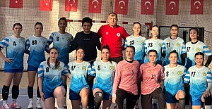Demir Kızlar Final İçin Adana’ya Gidiyor