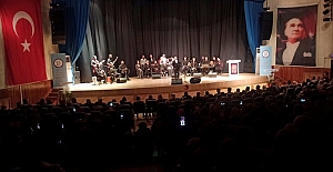 Elazığ'da, Halk Eğitim Merkezi bünyesinde Türk Müziği Korosu konser verdi