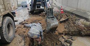 İş makinası Elazığ'ın elektriğini kesti!