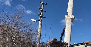 Hicret Cami Minaresi Kontrollü Yıkıldı