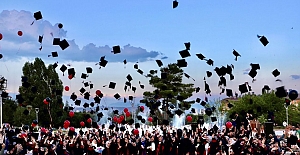 Fırat Üniversitesi Mezunlarını Uğurluyor