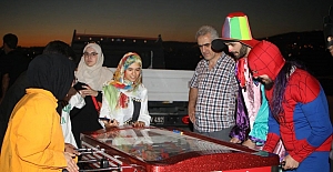 Elazığ Belediyesi’nin Sanayi Mahallesi’nde Gerçekleştirdiği Çocuk Eğlencesine Ailelerden Yoğun İlgi